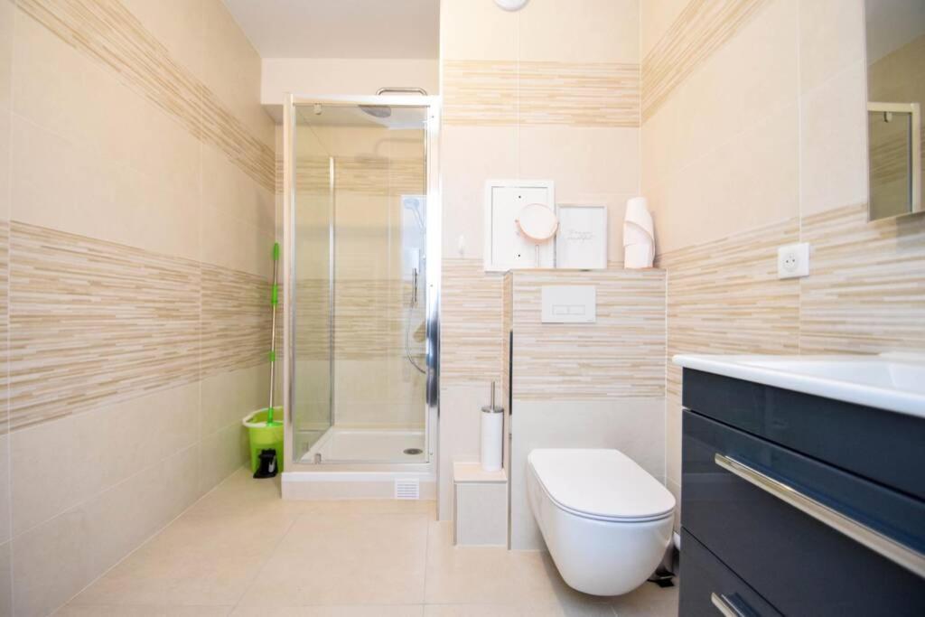 Studio Neuf Paris La Defense Metro 15 Rueil - Suresnes - Mont Valerien Eksteriør billede